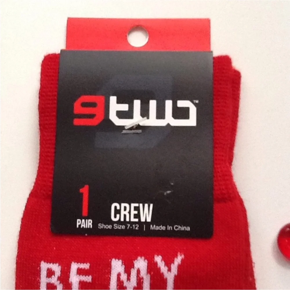 Be My Valentine Red Crew Socks Size 7-12 NWT‎